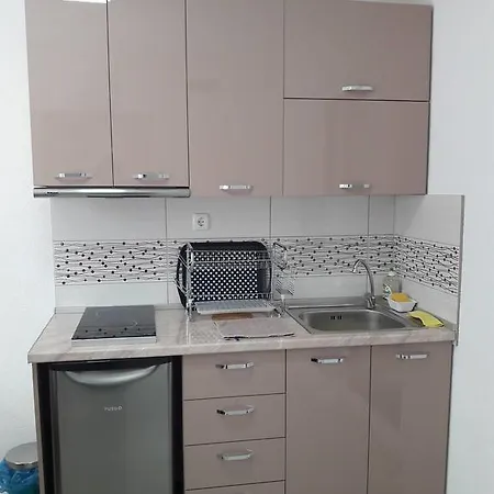 Teodora Apartment *